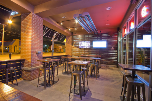 16-Bit Bar+Arcade