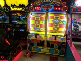 830 North - Live Music, Bowling, Arcade