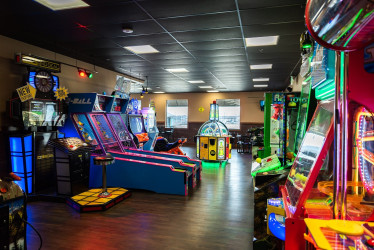 AJ's FAMILY ARCADE INC