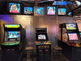 B.R.I. Taproom & Arcade