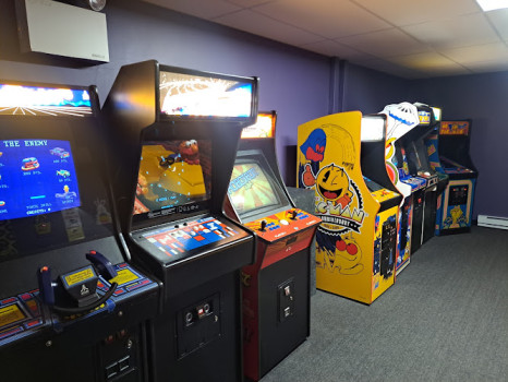 BACK TO THE 80s LASER TAG ARENA/ESCAPE ROOM/ARCADE