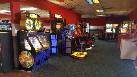 Bowlero Avondale