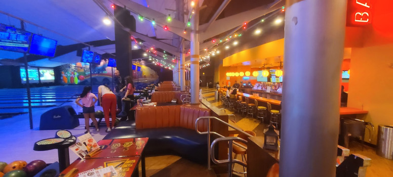 Bowlero Doral