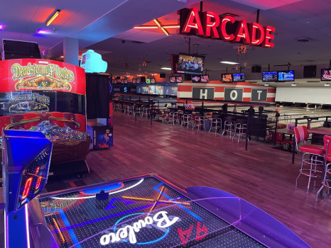 Bowlero Englewood