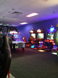 Bowlero Moreno Valley