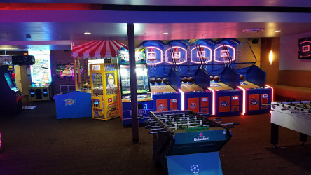 Bowlero Pasadena