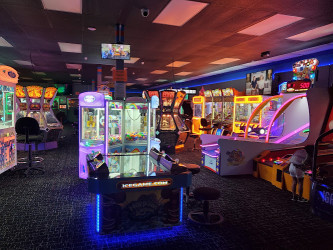 Broadway's Family Fun Center