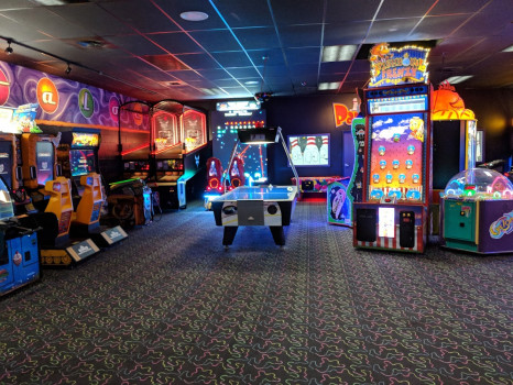 Buffaloe Lanes South Family Bowling Center