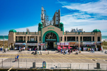 Central Pier Arcade and Speedway