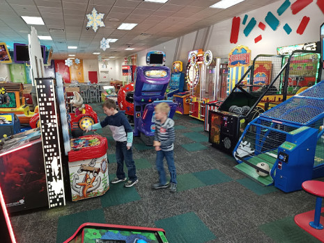 Chuck E. Cheese