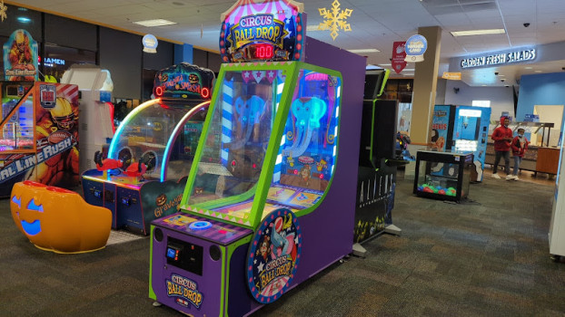 Chuck E. Cheese