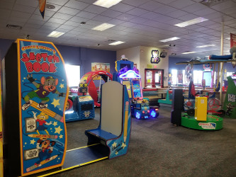 Chuck E. Cheese