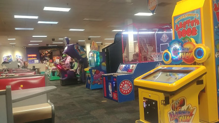 Chuck E. Cheese