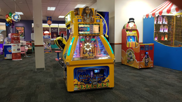 Chuck E. Cheese