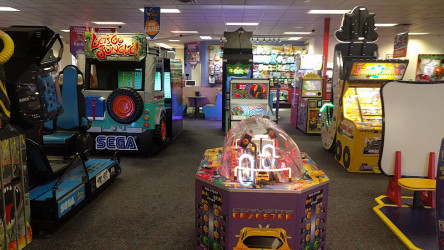 Chuck E. Cheese