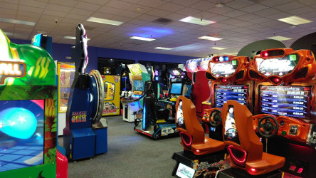 Chuck E. Cheese