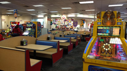 Chuck E. Cheese
