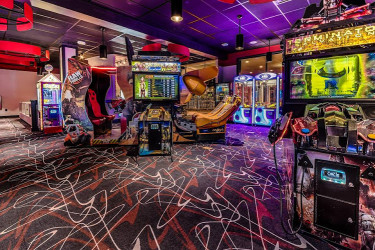 Circle Bowl & Entertainment
