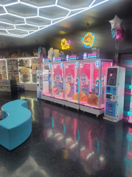 ClawZania Arlington