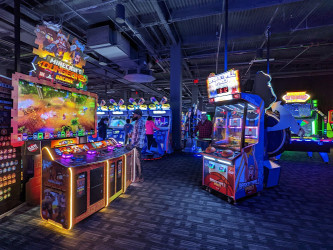 Dave & Buster's