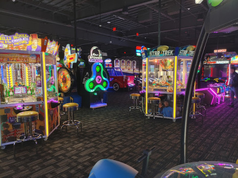 Dave & Buster's Bakersfield