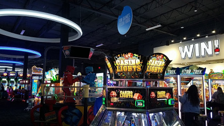 Dave & Buster's Glendale