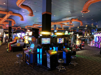 Dave & Buster's Islandia