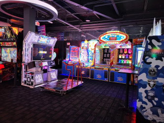 Dave & Buster's Rogers