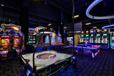 Dave & Buster's San Antonio - Rivercenter