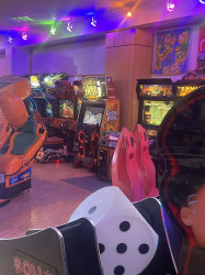 Dragons Lair Arcade and pizza