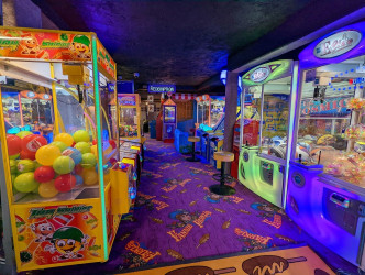 Fannie Farkle's Arcade and Restaurant