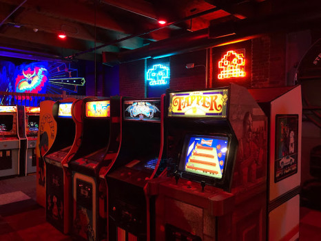 Freeplay Bar Arcade