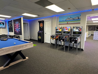 FS Breakerz Arcade Game Lounge & Hobby Shop