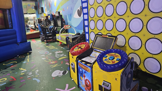 FUNBOX LOS ANGELES - ARCADIA
