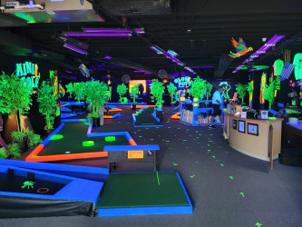Glow Putt Mini Golf