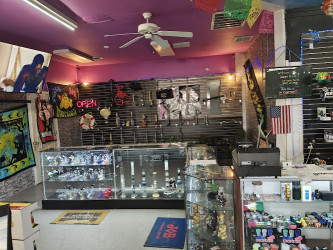 Happy Hitts Retail Shop & Pipes