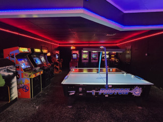 Island Bowl & Family Entertainment Center