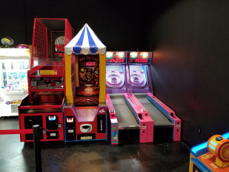 Jurassic Golf and Arcade