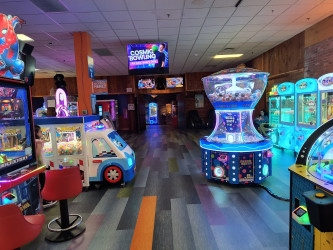 Knuckleheads Trampoline Park Rides Bowling
