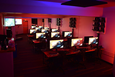 Left Click Lounge