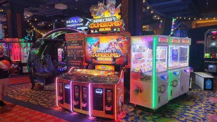 Lucky Snake Arcade & Sports Bar at Showboat