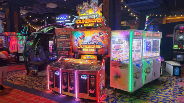 Lucky Snake Arcade & Sports Bar at Showboat