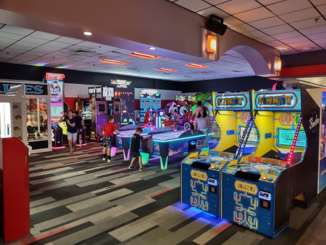 Lucky Strike Boca Raton
