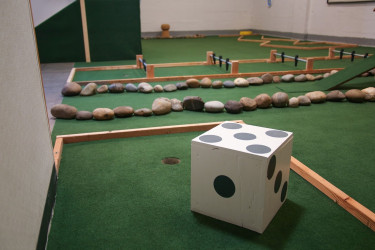 MarTEEnez Minigolf and Arcade