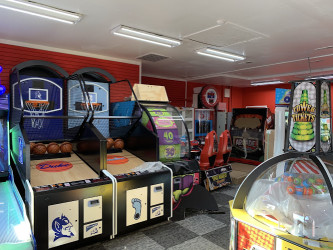 Paradise Golf & Arcade