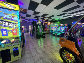 Paradise Lanes Entertainment Center