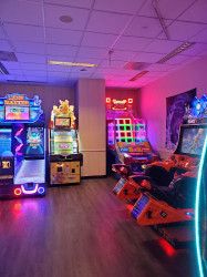 Planet X Adventures Crossroads Mall