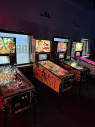 RetroCade EAT PLAY DRINK