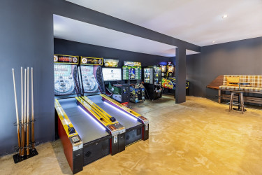 Roger Roger Arcade & Game Room