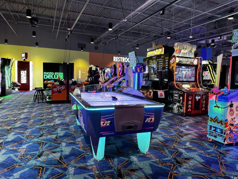 Round1 Arcade Las Vegas South Premium Outlets